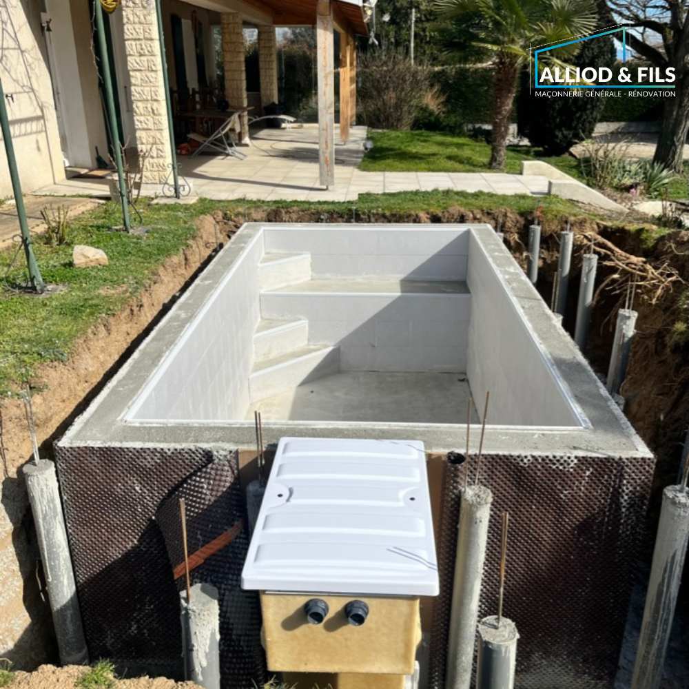 maconnerie neuve piscines bloc bancher polystyrène annonay