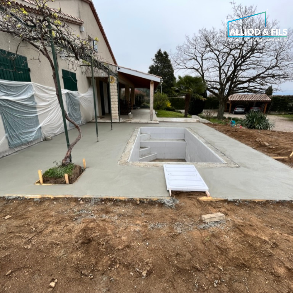 maconnerie neuve piscines bloc bancher polystyrène annonay